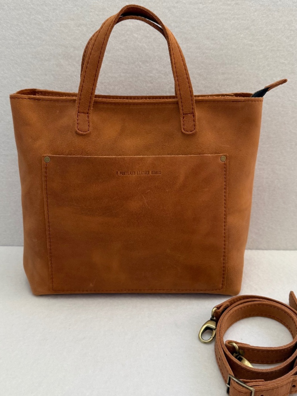 NWOT Portland Leather Goods PLG Medium Zippered Crossbody Brushed Peach MB Color
